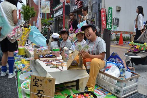 こども夢の商店街の「おむすび通貨」が地域を元気に強くする！