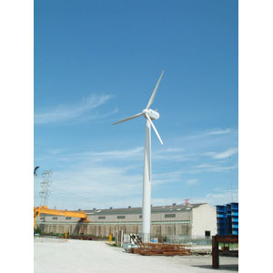 富津工場に設置している駒井ハルテック製風力発電機「KWT300」